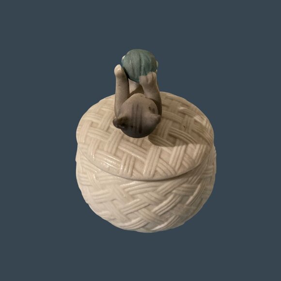 Napco Playful Kitty Cat Kitten With Ball of Yarn Figural Trinket Box - Picture 4 of 8